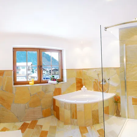 Alpenchalet Bruecke Chalet *