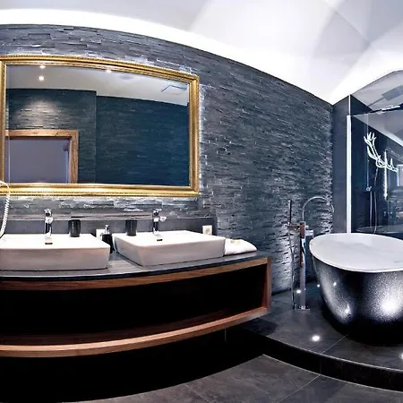 Alpenchalet Bruecke シャレー