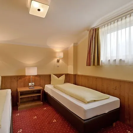 Alpenchalet Bruecke * マイヤーホーフェン